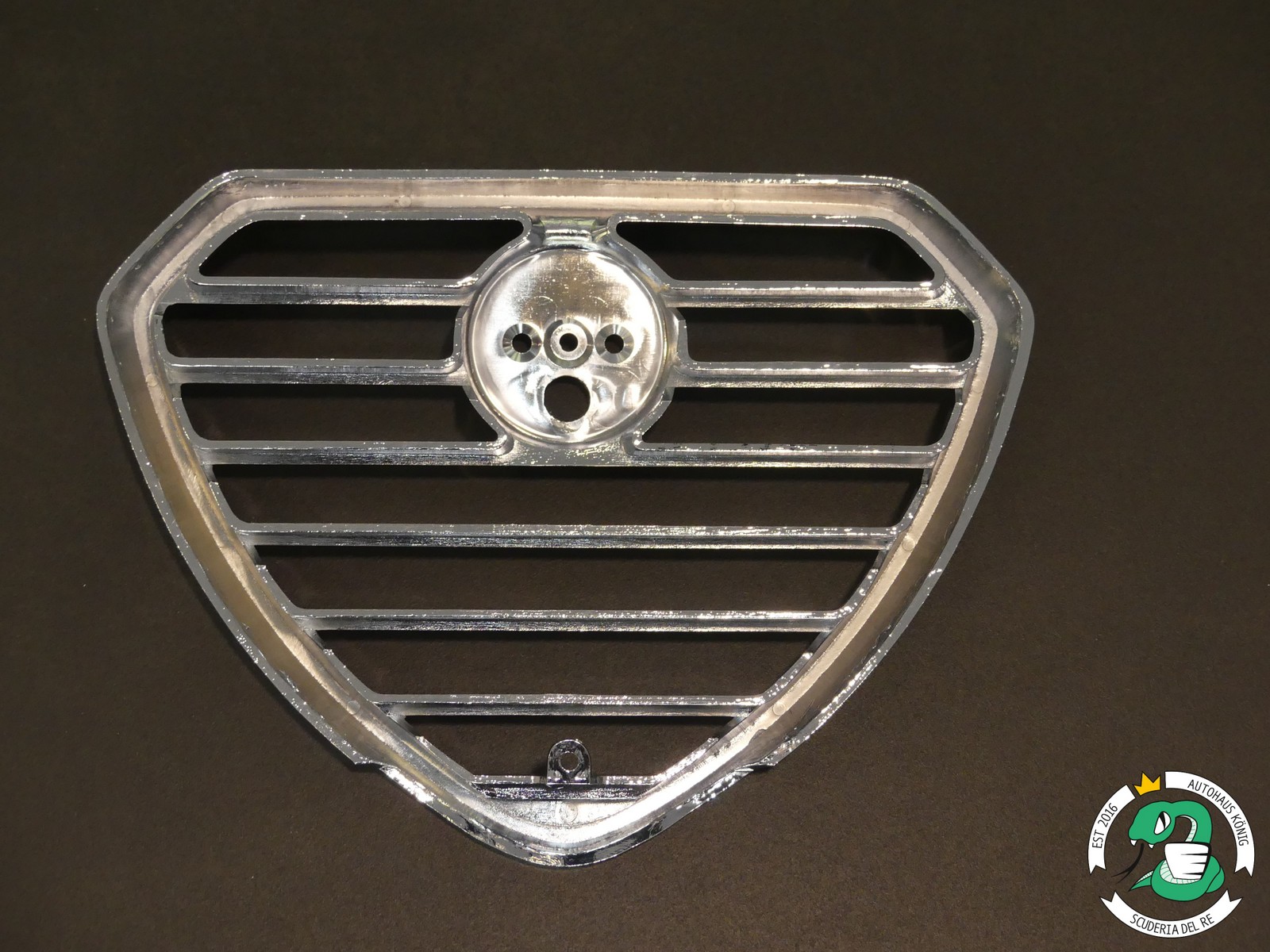 60701954 - Scudetto / Kühlergrill Mitte Alfa 6 (Alfa Sei)