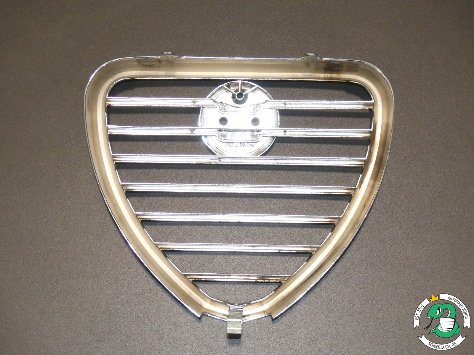 60711714 - Scudetto / Kühlergrill Mitte Berlina